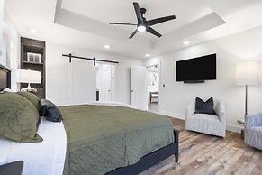 Van Kirk Cove 6 BDR Stunner!