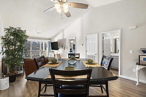 Calm Waters Condo Sleeps 4