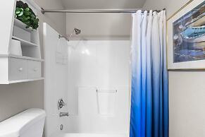 Calm Waters Condo Sleeps 4