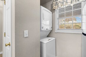 Calm Waters Condo Sleeps 4