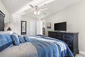 Calm Waters Condo Sleeps 4