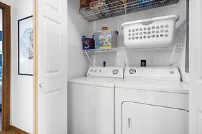 Tee Time on Turnberry Surrounded by the Shore of Lake Taneycomo