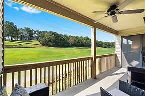 Tee Time on Turnberry Surrounded by the Shore of Lake Taneycomo