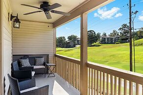 Tee Time on Turnberry Surrounded by the Shore of Lake Taneycomo
