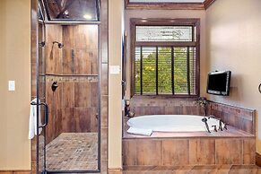 The Lodge at Rock Canyon