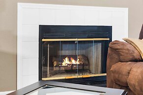 Whispering Water @ Pointe Royale