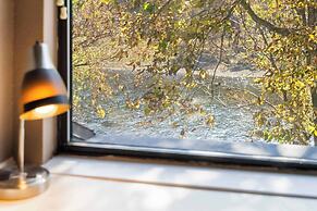 Whispering Water @ Pointe Royale