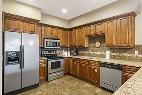 Branson Hills Getaway Sleeps 6