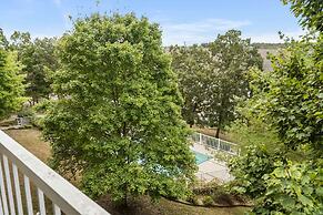Branson Hills Getaway Sleeps 6