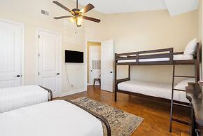 Luxury Penthouse - Amazing Views! Near Sdc!