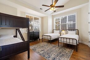 Luxury Penthouse - Amazing Views! Near Sdc!