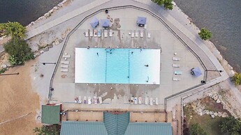 Top of the Ridge 3 BDR for 8!