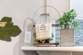 Lakeside Bliss Retreat 2 BDR