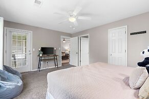 Lakeside Bliss Retreat 2 BDR