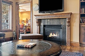 Rock Canyon Resort Trio