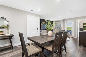 Earl Grey Escape - Chic 3 Bdr!