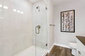 Earl Grey Escape - Chic 3 Bdr!