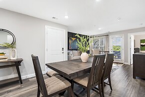 Earl Grey Escape - Chic 3 Bdr!