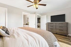Earl Grey Escape - Chic 3 Bdr!