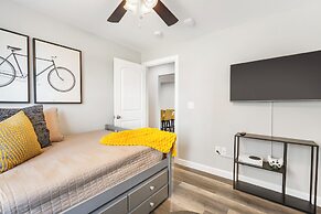 Earl Grey Escape - Chic 3 Bdr!