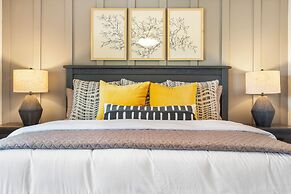 Earl Grey Escape - Chic 3 Bdr!