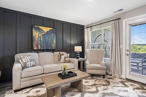 Earl Grey Escape - Chic 3 Bdr!