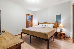 Kemper's Cabin in the Ozarks - Onsite Amenities