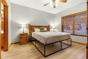 Kemper's Cabin in the Ozarks - Onsite Amenities