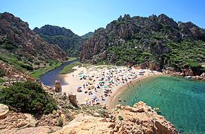 Apartments with common swimming pool in Costa Paradiso