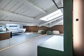 Settimo Apartment with Terrace