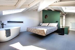 Settimo Apartment with Terrace