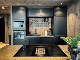 Modern Mountain Cabin - Sauna - 5 Bedrooms - Sleeps for 10