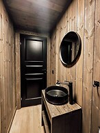 Modern Mountain Cabin - Sauna - 5 Bedrooms - Sleeps for 10