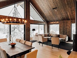 Modern Mountain Cabin - Sauna - 5 Bedrooms - Sleeps for 10