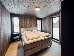 Modern Mountain Cabin - Sauna - 5 Bedrooms - Sleeps for 10