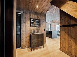 Modern Mountain Cabin - Sauna - 5 Bedrooms - Sleeps for 10