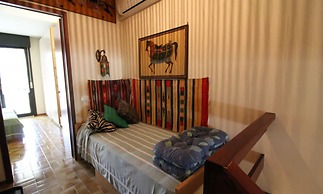 Cozy Apartment With Pool Near the sea