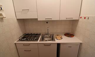 Cozy Apartment With Pool Near the sea