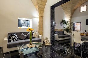 Elegant Palace With Whirlpools
