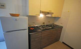 Relaxing Flat 700m From the sea