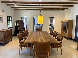 Viamonte Winery Lodge