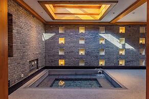 Xiaotang Yipiao Siheyuan Hot Spring Hotel & Resorts