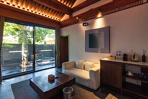 Xiaotang Yipiao Siheyuan Hot Spring Hotel & Resorts