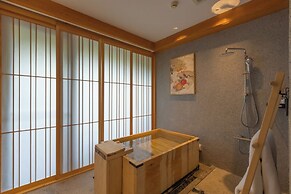 Xiaotang Yipiao Siheyuan Hot Spring Hotel & Resorts