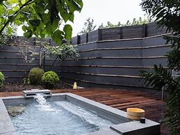 Xiaotang Yipiao Siheyuan Hot Spring Hotel & Resorts