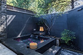 Xiaotang Yipiao Siheyuan Hot Spring Hotel & Resorts