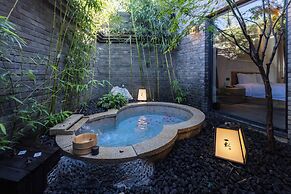 Xiaotang Yipiao Siheyuan Hot Spring Hotel & Resorts