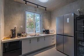 Xiaotang Yipiao Siheyuan Hot Spring Hotel & Resorts