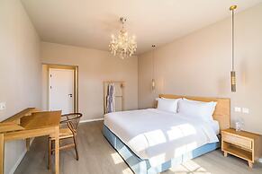 Xiaotang Yipiao Siheyuan Hot Spring Hotel & Resorts