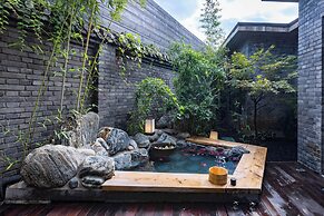 Xiaotang Yipiao Siheyuan Hot Spring Hotel & Resorts